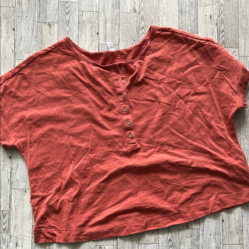 Old Navy short sleeve crinkled slub knit Henley easy t shirt